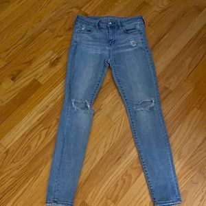 American Eagle size 8 skinny Jeans